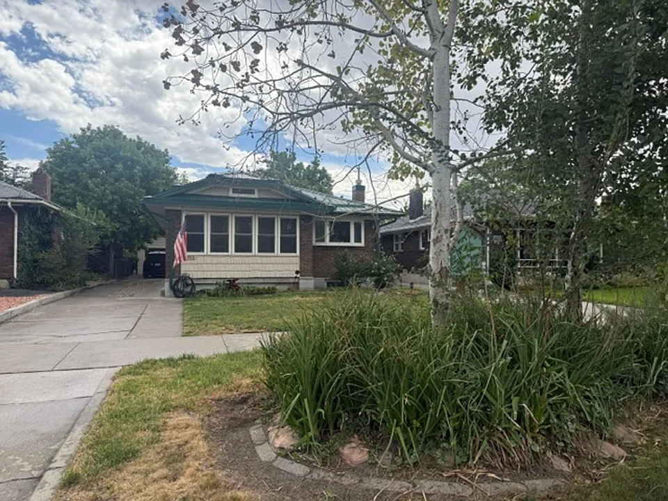 1053 W 500 N