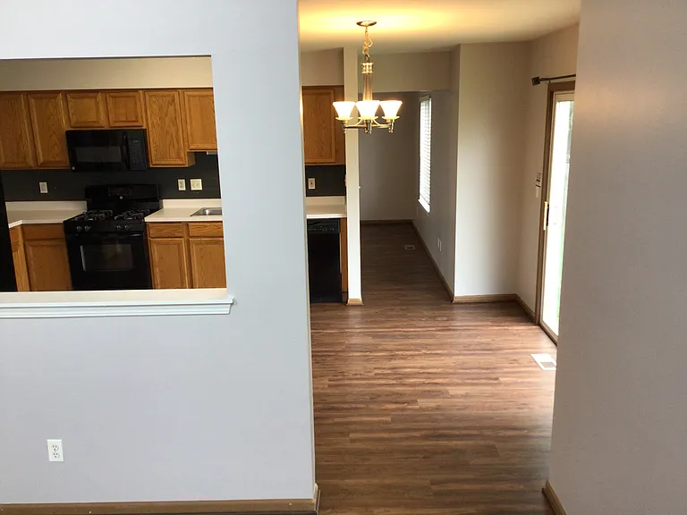 13843 S Petersburg Dr — Photo 7