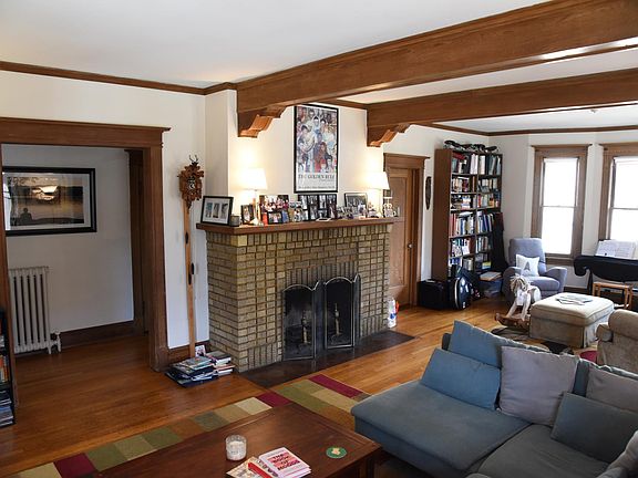 4th image of 186 W Lawrence St Unit 1