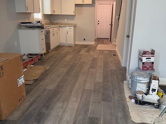 2nd image of 549 Chestnut St
