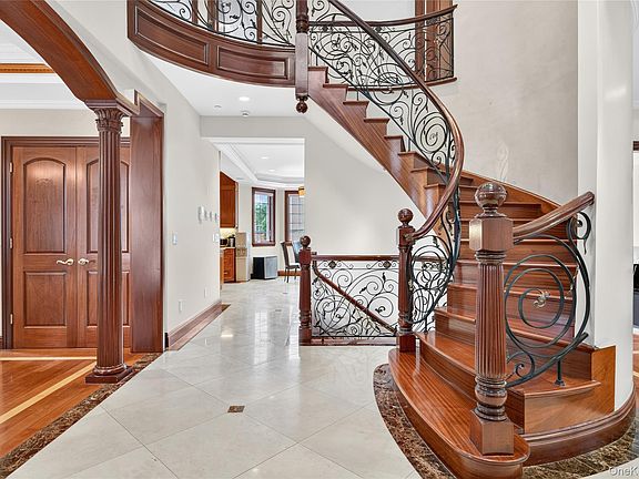5th image of 251-35 52nd Avenue