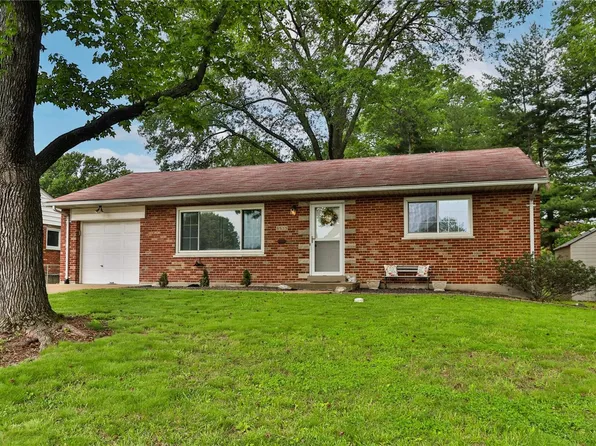 8535 Craighill Dr, Saint Louis, MO 63123