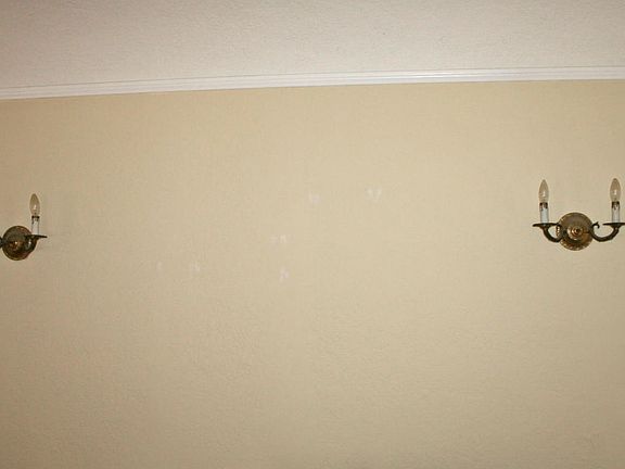 5th image of 221 N Nelson Pl