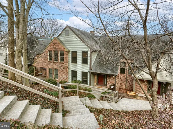 1118 Draymore Ct, Hummelstown, PA 17036