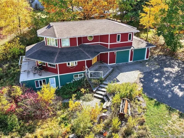 380 Salisbury Rd, Moncton, NB E1E 1A7