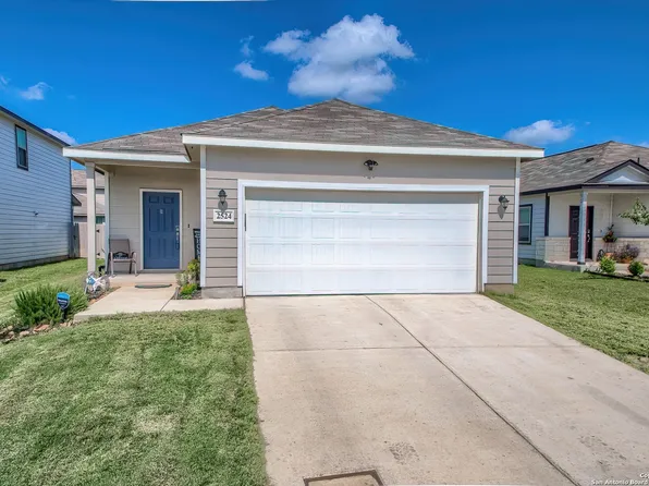 2524 Hiddenbrooke Trace, Seguin, TX 78155