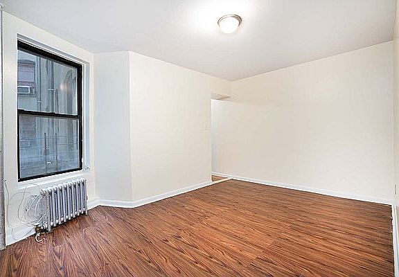 2nd image of 2259 Morris Ave #A2