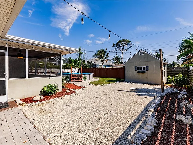 1720 Colleen St — Photo 40