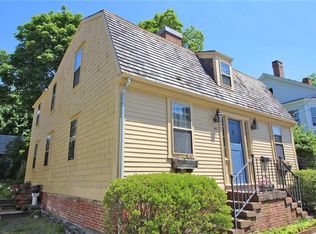 41 Walnut St, Newport, RI 02840