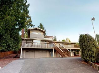 18100 Riviera Pl SW, Normandy Park, WA 98166