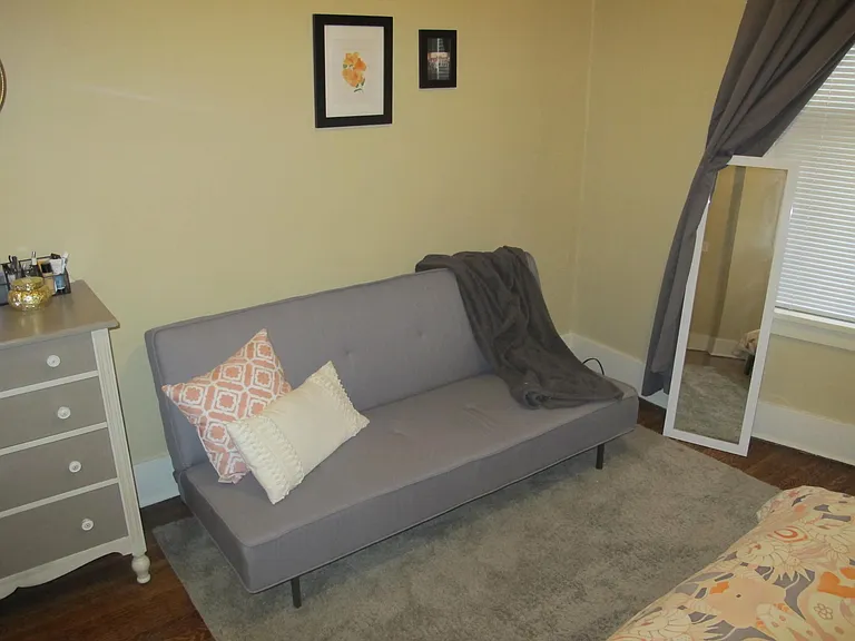 43 Vick Park #4 — Photo 2