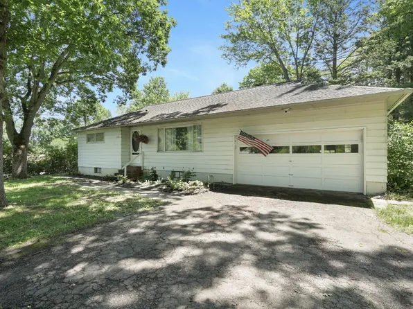 423 McFadden Rd, Apalachin, NY 13732