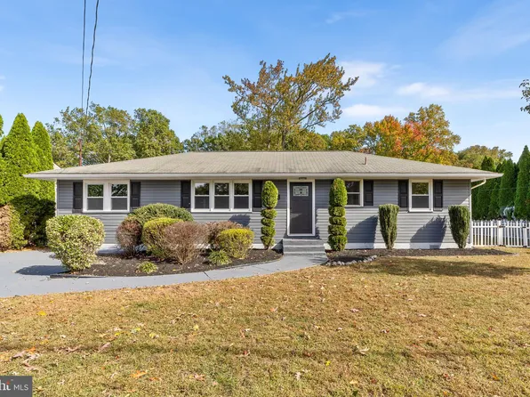 70 Rutgers Rd, Pennsville, NJ 08070