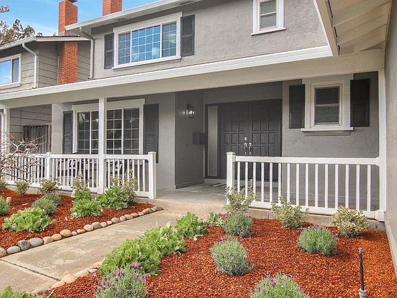 3rd image of 1307 Los Palos Way