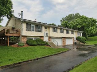 4476 Clover Ln #B, Eagan, MN 55122