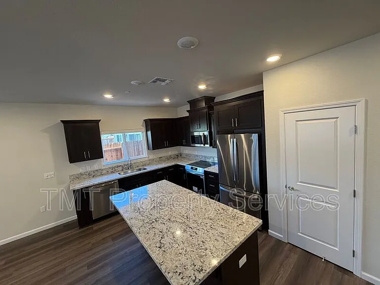 9106 Turnbull Ct — Photo 3