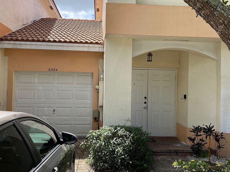 1st image of 6584 Hidden Cove Dr #6584
