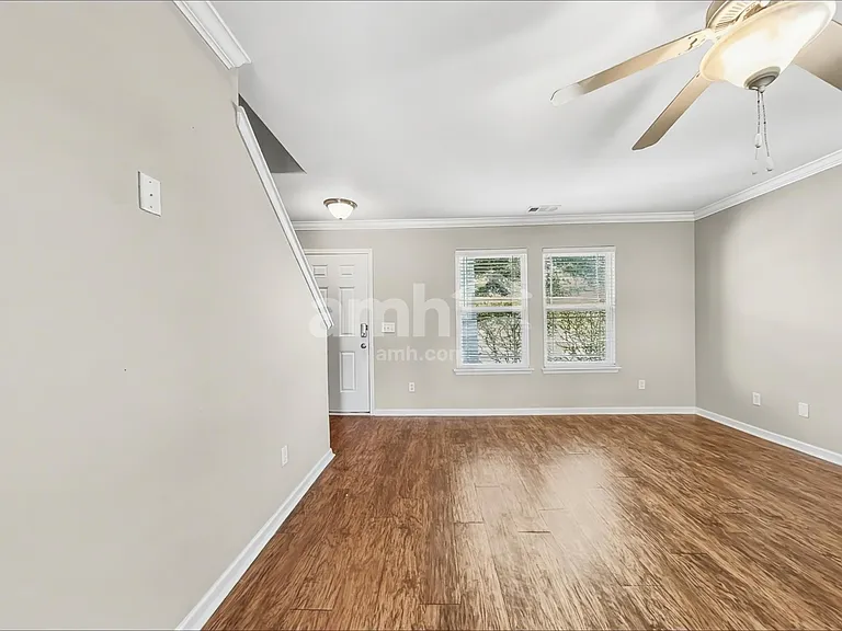 5 Miller Pond Rd — Photo 7