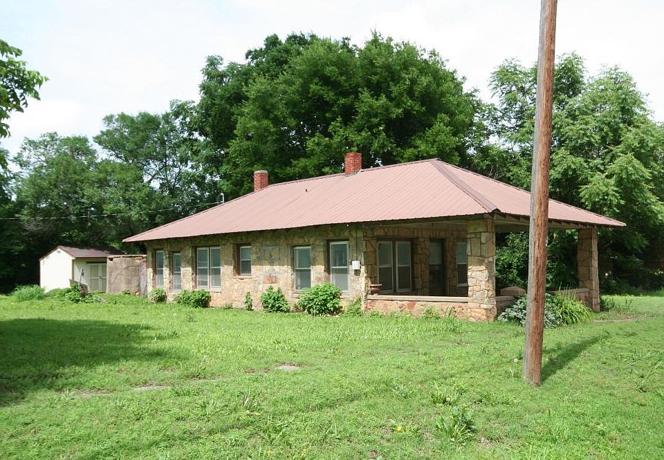 <p>This rock house was converted to a residence early in it's history.  The tax records show that the house was built in 1930, but the previous owners declared it to have been built in 1908.</p>