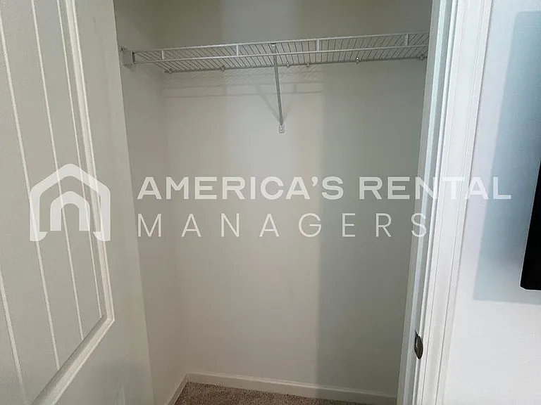 7213 Wilburton Ln — Photo 16