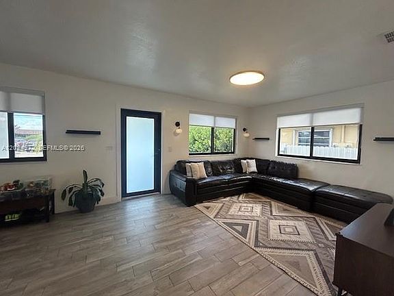 5th image of 3440 SW 91st Ave