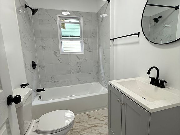 5th image of 145 Vermont Ave #1L