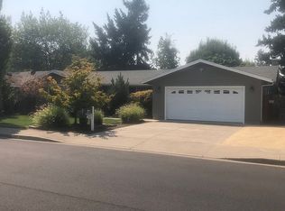 2557 Tahitian Ave, Medford, OR 97504