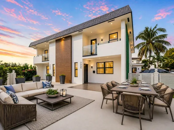 7996 Crespi Blvd, Miami Beach, FL 33141