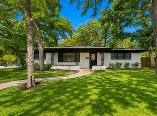 1500 W Lavender Ln, Arlington, TX 76013