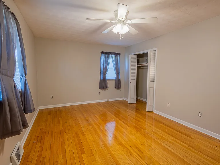 143 Hamilton Acres St — Photo 9