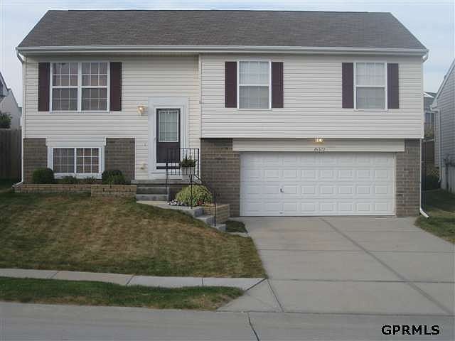 1st image of 16502 Burdettestreet