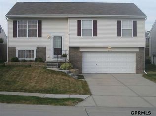 16502 Burdettestreet, Omaha, NE 68116