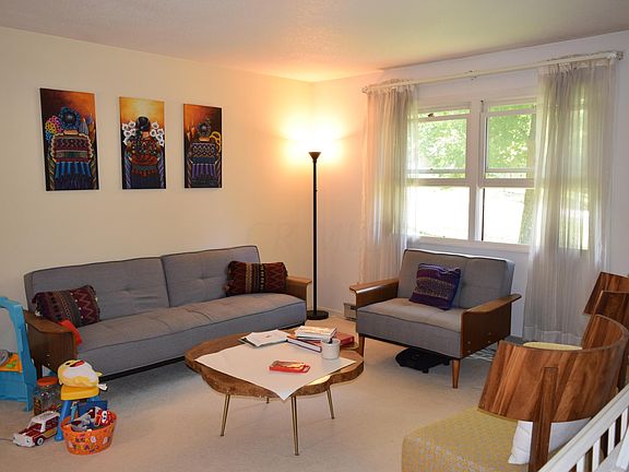 2nd image of 1140 Lectric Ln
