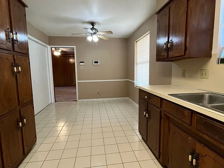 3321 Colquitt Rd — Photo 12