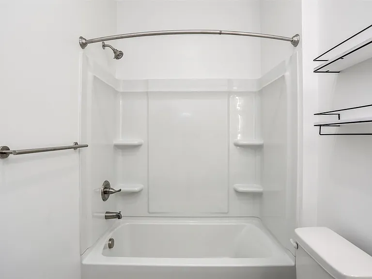89 W Philadelphia St #7 — Photo 10