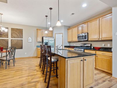 1845 Columbia Ln UNIT 7, Chanhassen, MN, 55317