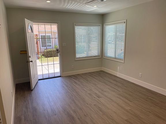 5th image of 229 Glover Ave