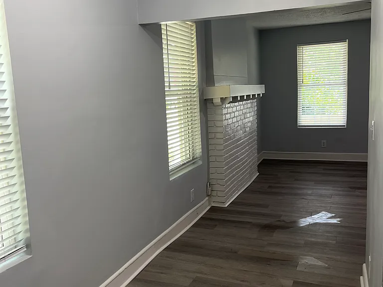 520 Boulevard NE — Photo 3