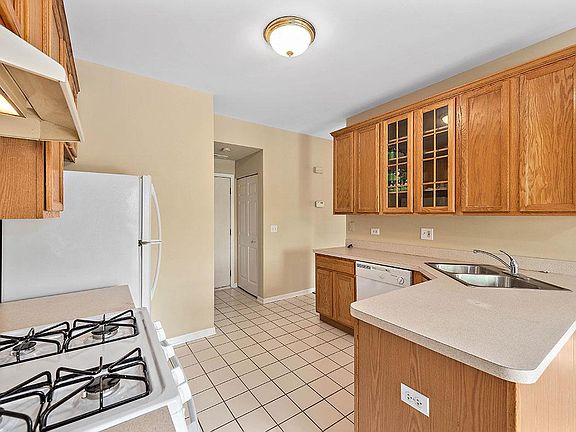 5th image of 3940 Granite Ct Unit 3940