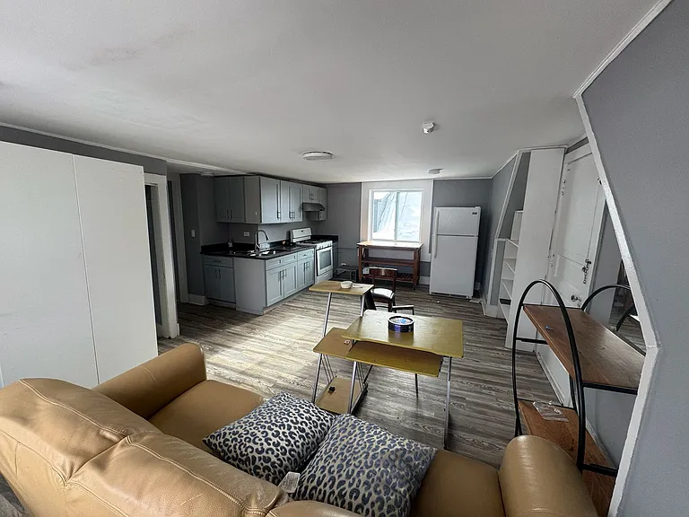 1228 Oak Ave #3 — Photo 5