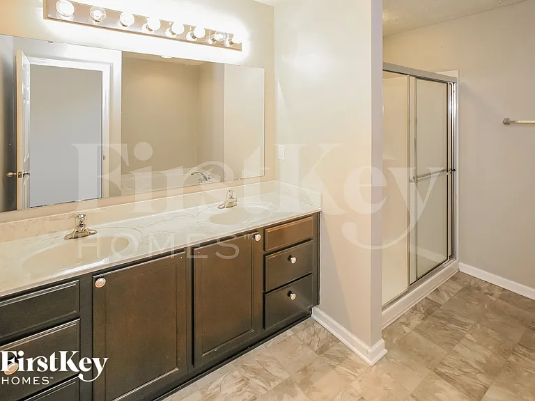 958 Adena Ln — Photo 13