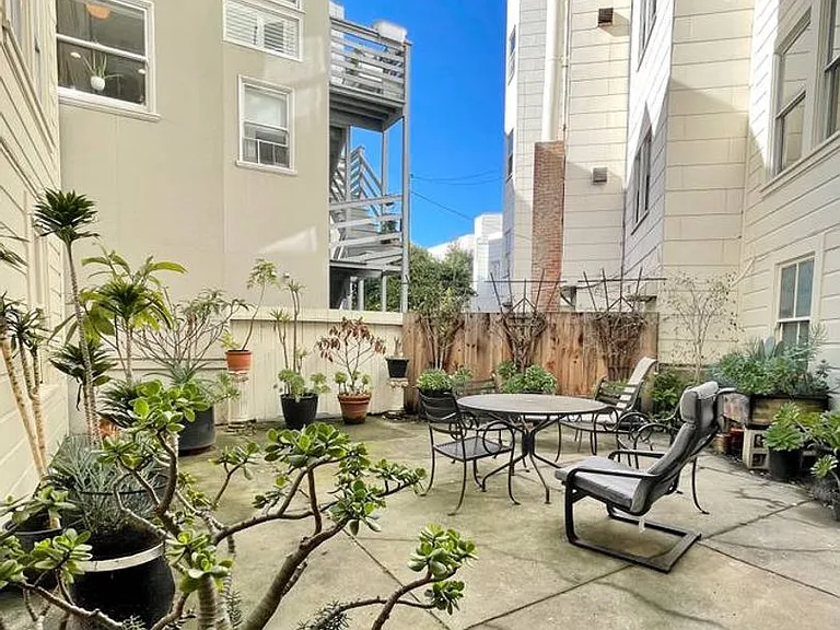 101 Cervantes Boulevard (918r) — Photo 16