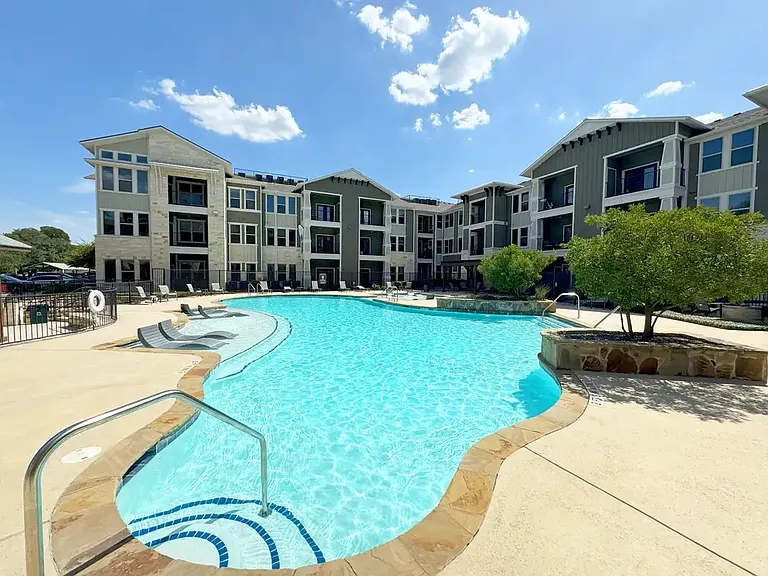 Enclave at the Dominion Apartments — Photo 28