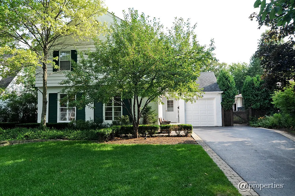 1180 Wade St photo 1