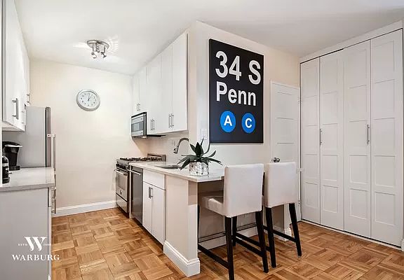 3rd image of 400 E 56th St APT 6A