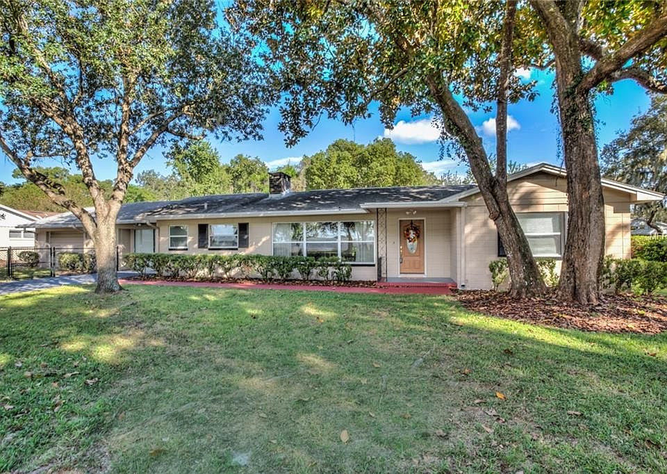 1st image of 9555 Silver Lake Dr