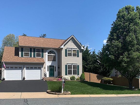 4th image of 4 Saint Marys Ln