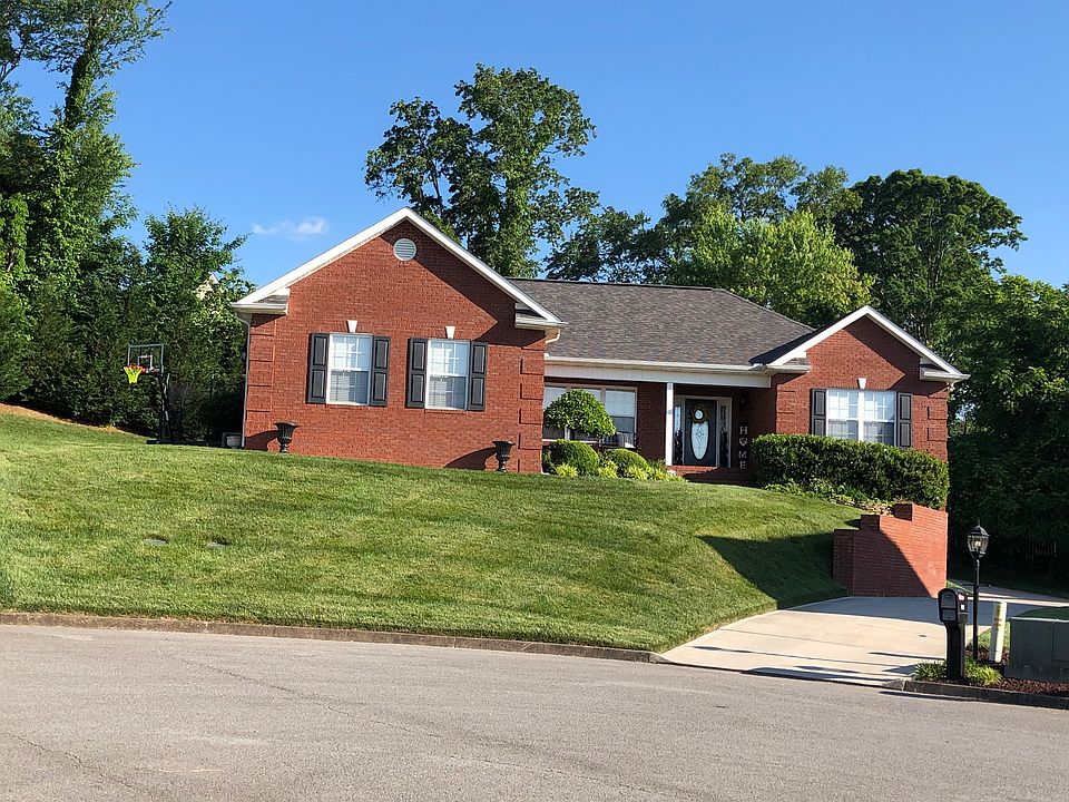 1st image of 8100 Cambridge Gables Ln