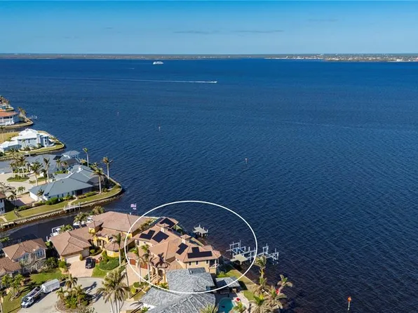 2102 Palm Tree Dr, Punta Gorda, FL 33950