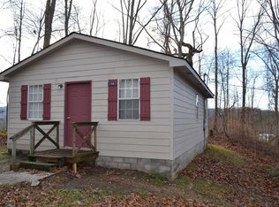 194 Dee Dr, Flat Lick, KY 40935
